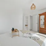Sunlit Modern Lejlighed *